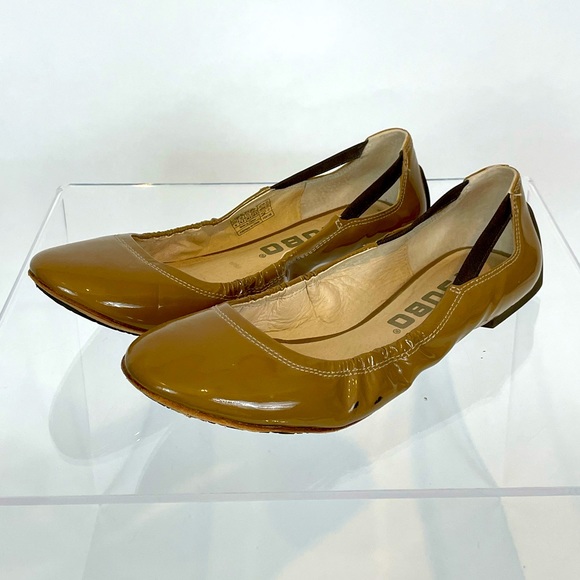 BALLET FLATS - Picture 1 of 6